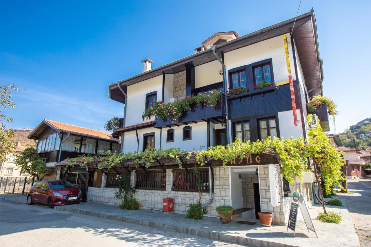 Oazis Family Hotel Lovetsj Buitenkant foto